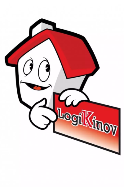 Mascotte maison cartoon souriante au toit rouge tenant panneau rouge inscrit LogiKinov